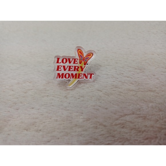 Vintage Dollywood Butterfly Lapel Pin "Love Every Moment" Set of 5 Dollywood Pin - Picture 7 of 7